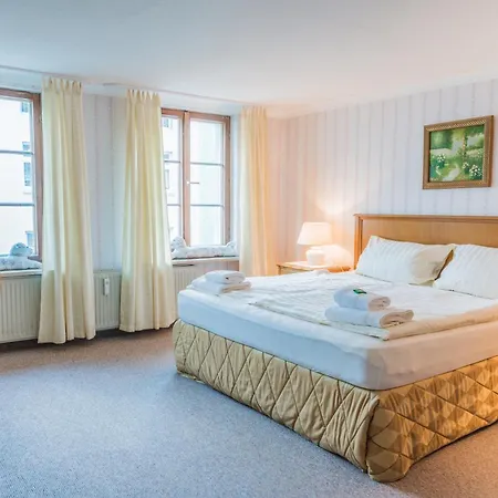Romantisches Hotel Zur Traube Schwerin-2